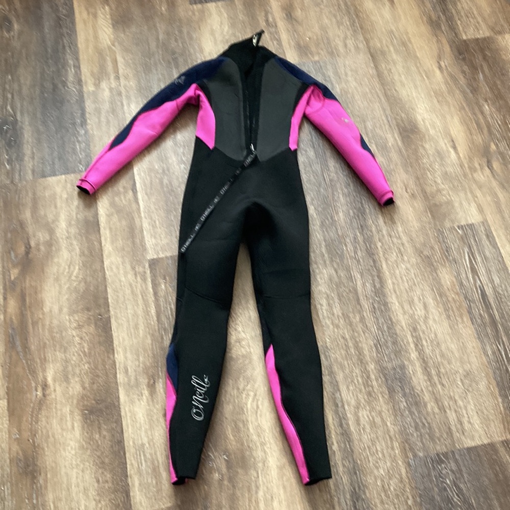 Youth O’Neill wetsuit 3mm thick